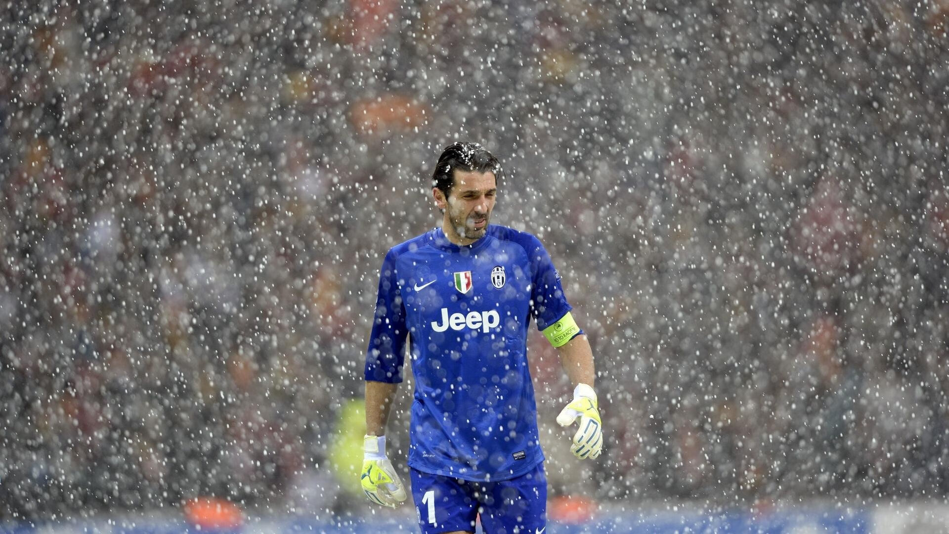 英超逆转，教练称赞球队战术，英超低调看