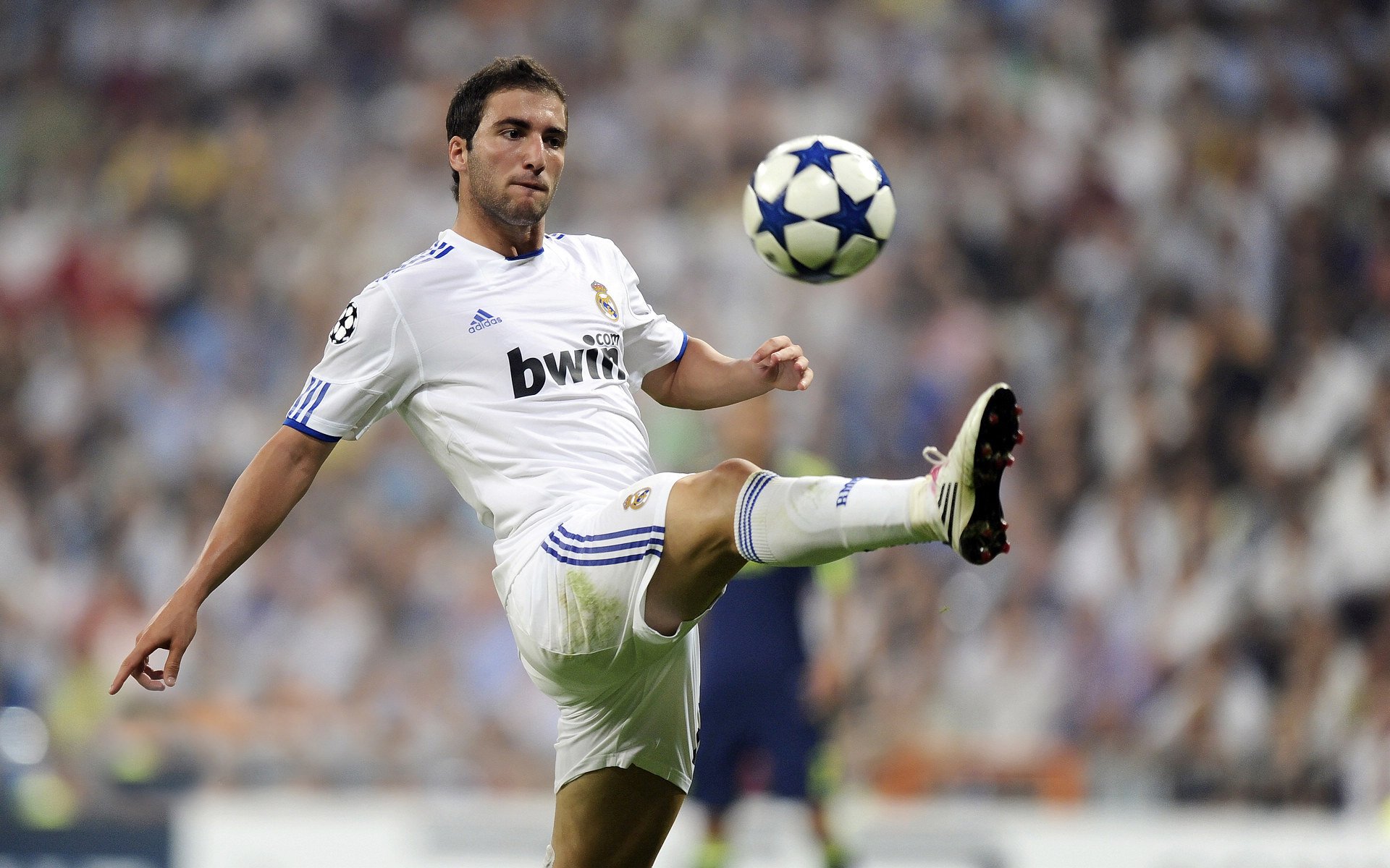 逆转王者:那些欧冠赛场上的“神奇逆袭”瞬间,欧冠最大逆转奇迹叫啥