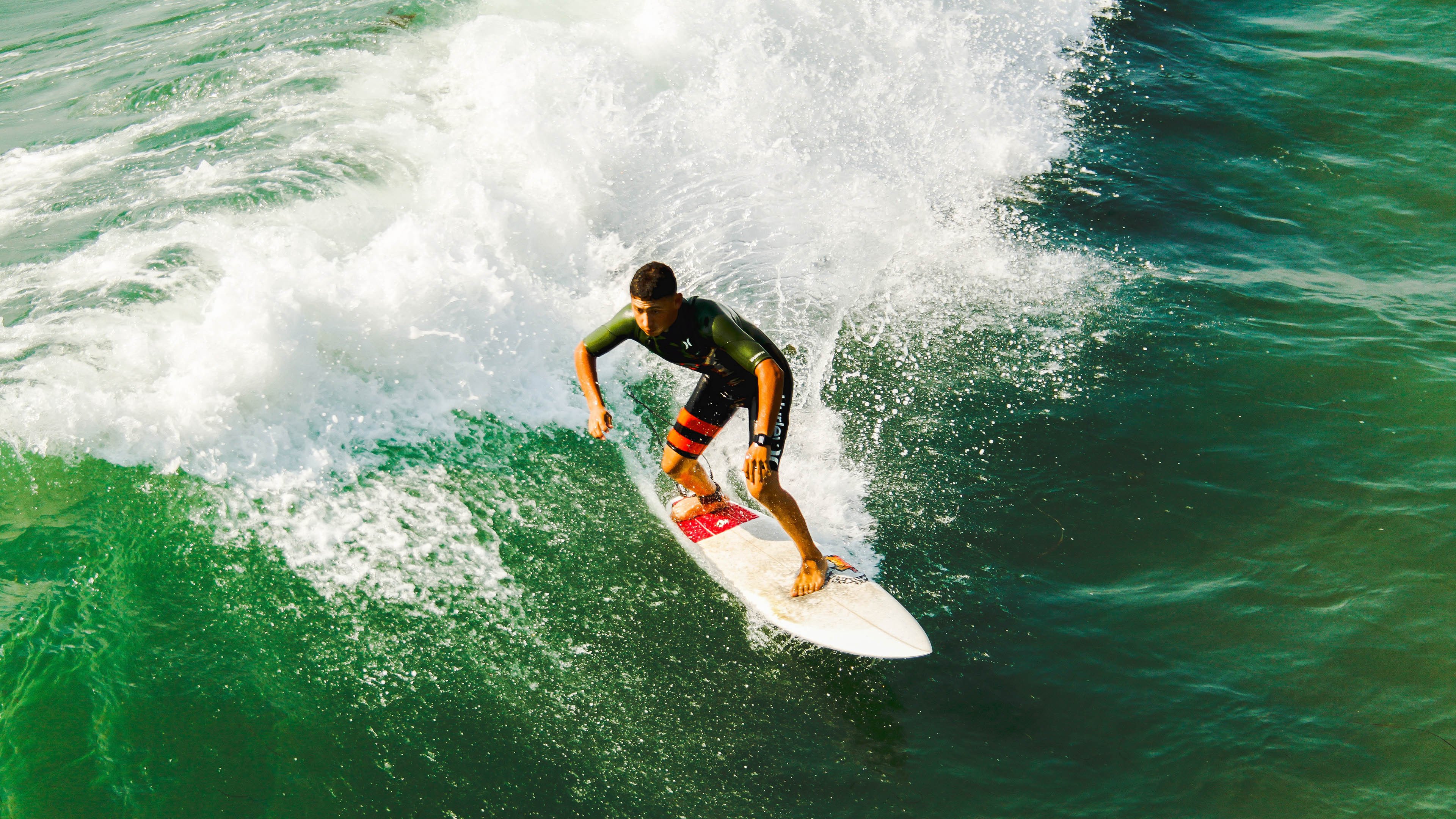 콜오버电竞大赛火热展开，电竞大神秀实力